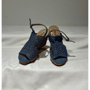 Women's Mudd Woven Wedge Sandals Size 8.5